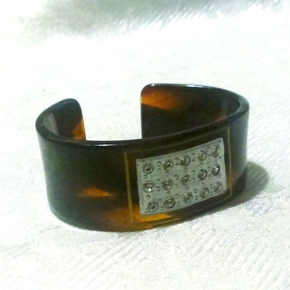 Faux Tortoise Shell Rhinestone Cuff Bracelet - Picture 4 of 7